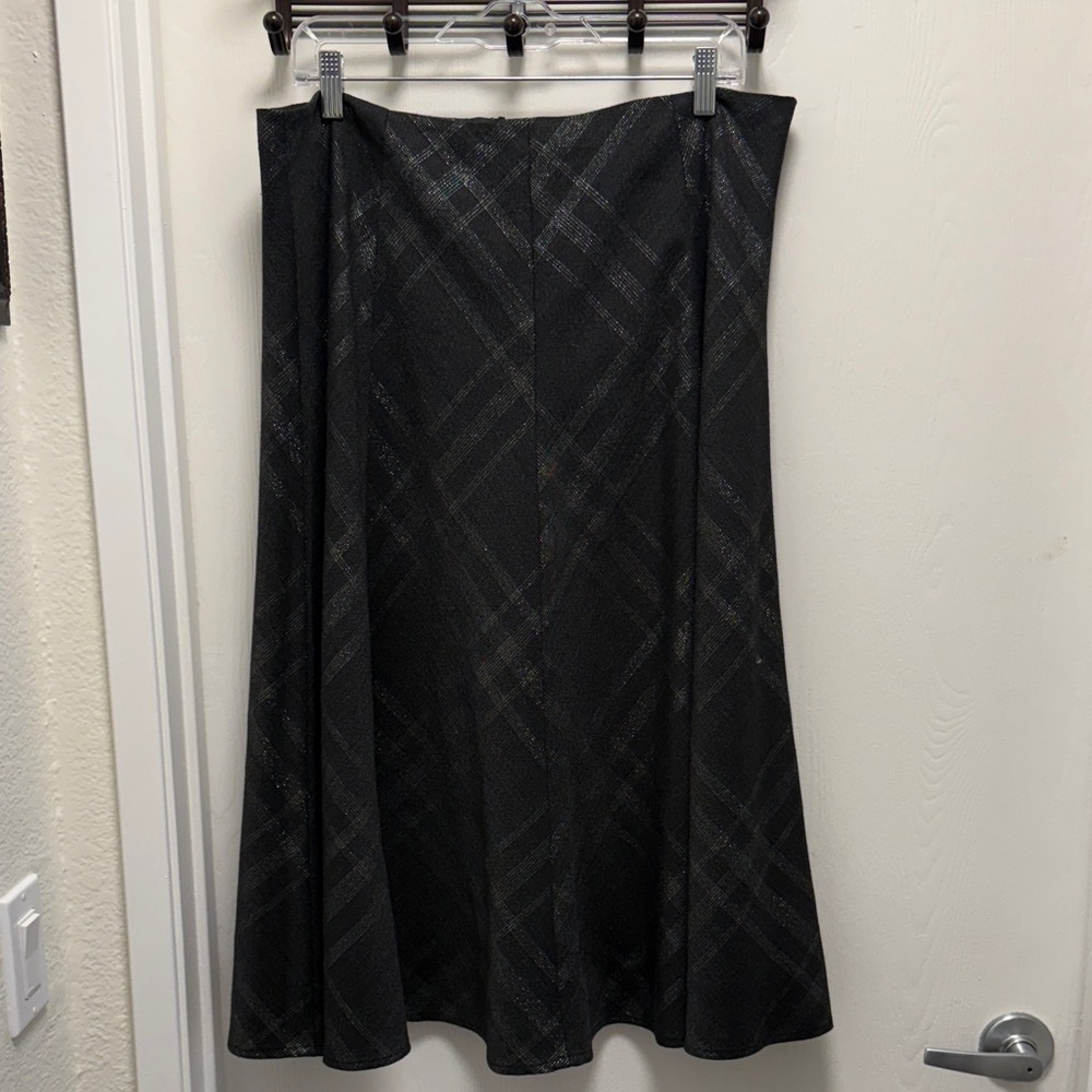 Jones New York signature 
Chic Black Plaid A-Line Skirt